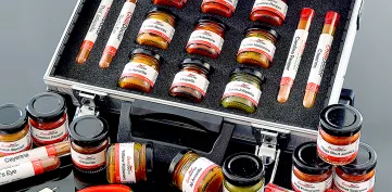 Ajándék AL Koffer Fűszerekkel