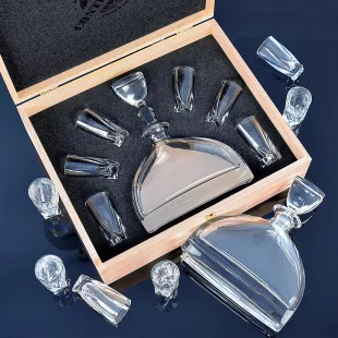 Karaffa NEMO Bohemia Crystal ajándékkosár