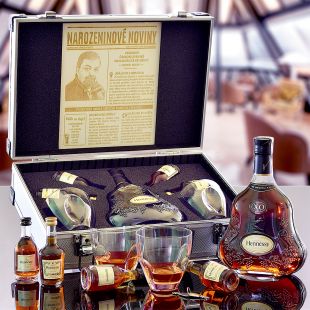 Hennessy XO AL Kufr Contraband Originální dárek pro muže
